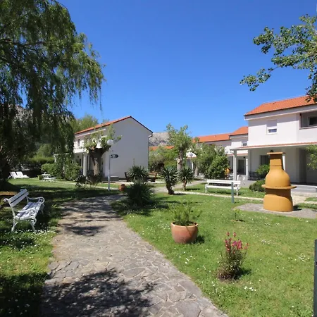 Corinthia 4 By Interhome