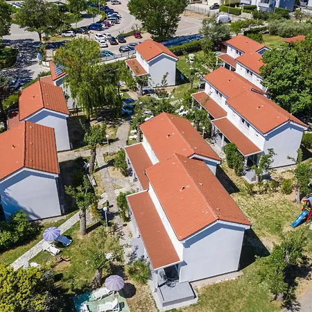 Corinthia 4 By Interhome דירה