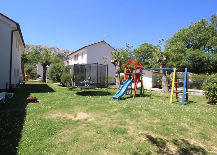 Corinthia 4 By Interhome דירה באסקה