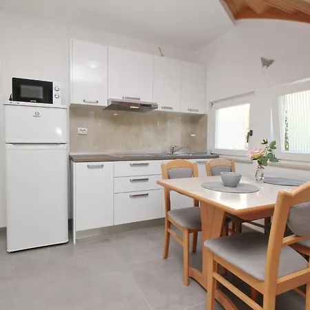 Corinthia 4 By Interhome 公寓