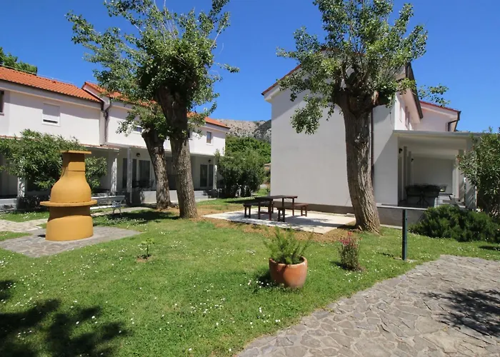 Apartament Corinthia 4 By Interhome